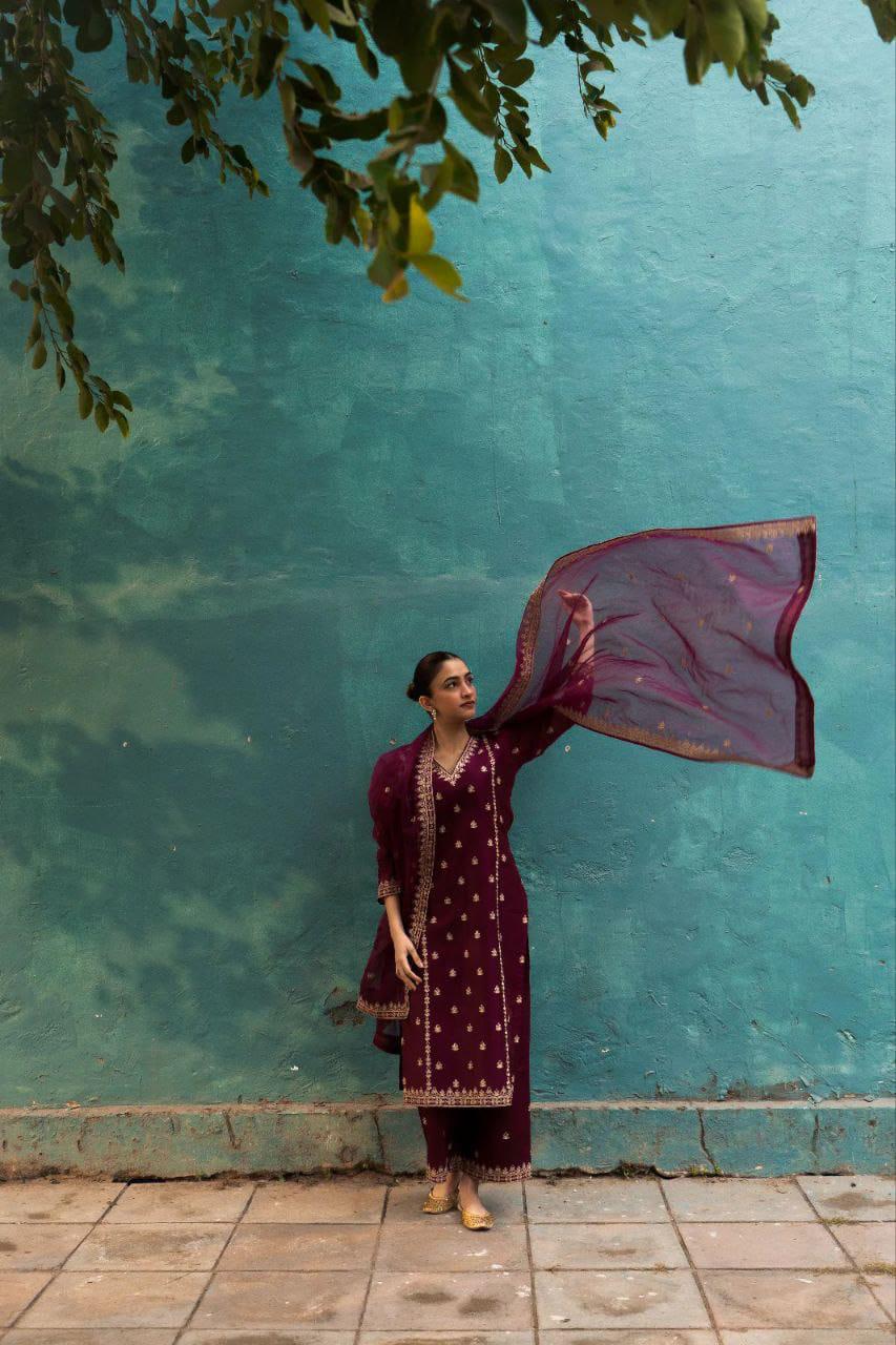 Chanderi Silk Kurta Set with Embroidery & Organza Dupatta