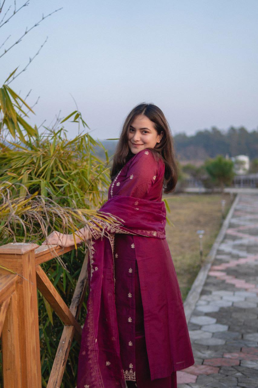 Chanderi Silk Kurta Set with Embroidery & Organza Dupatta