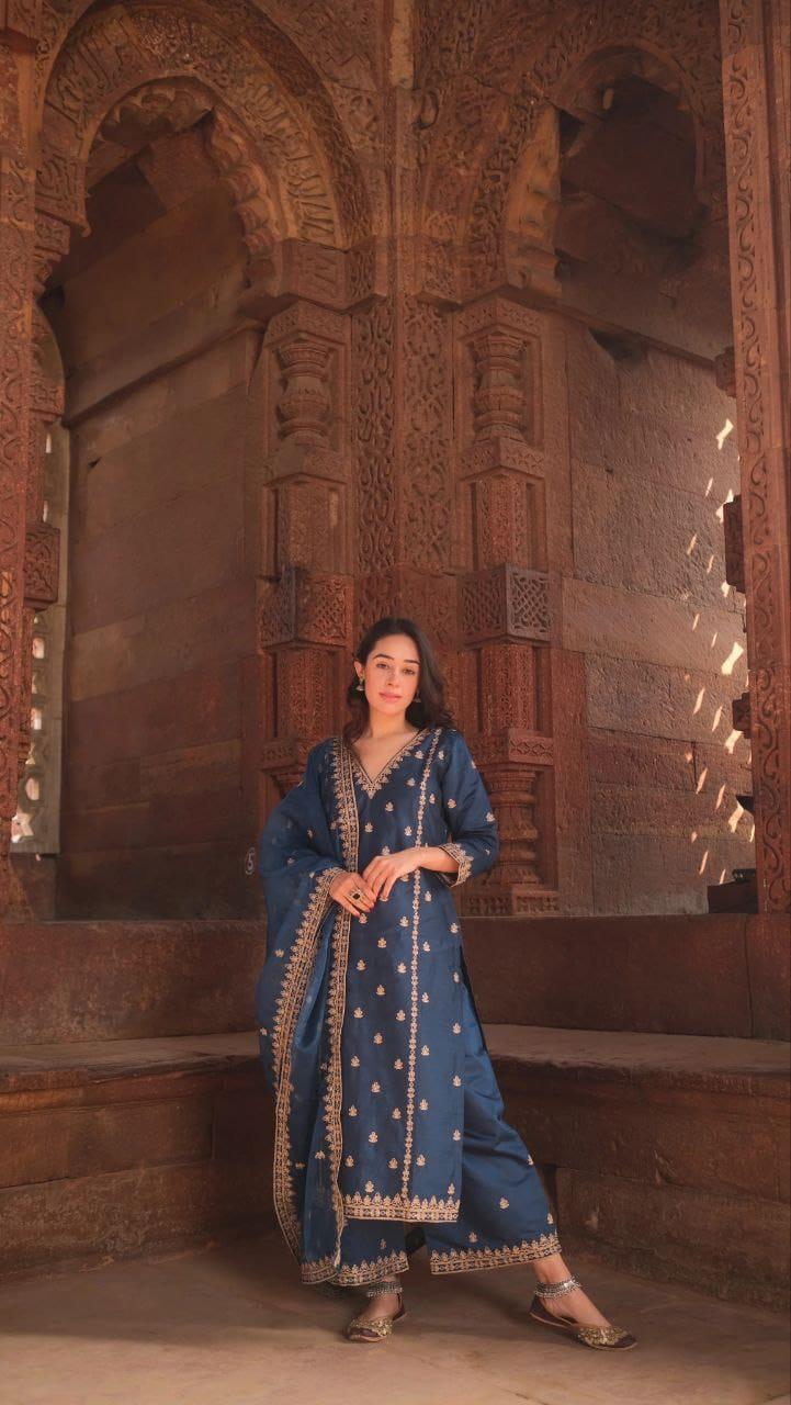 Chanderi Silk Kurta Set with Embroidery & Organza Dupatta