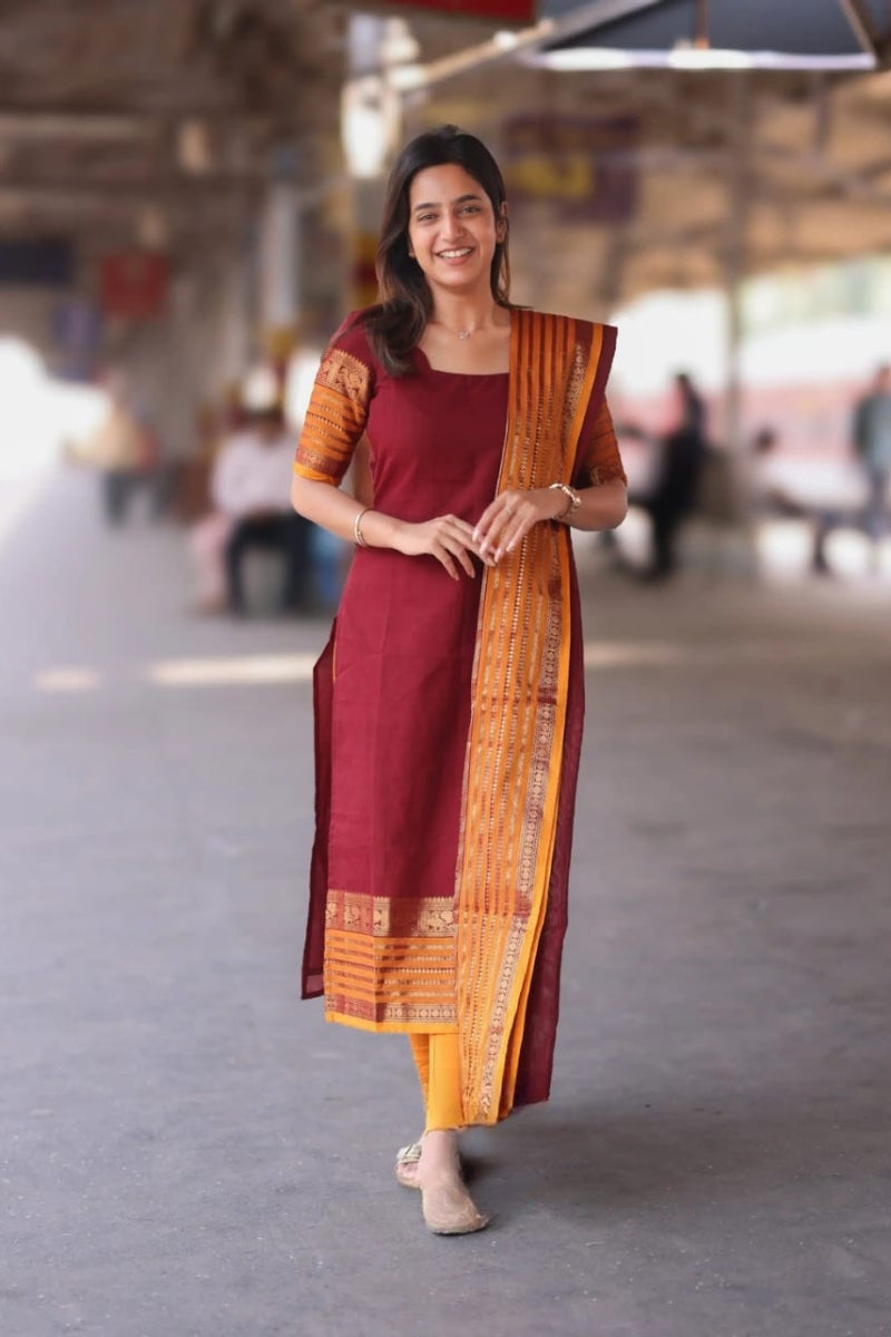 Comfortable Ethnic Wear Kurti Set with Stylish Detailing