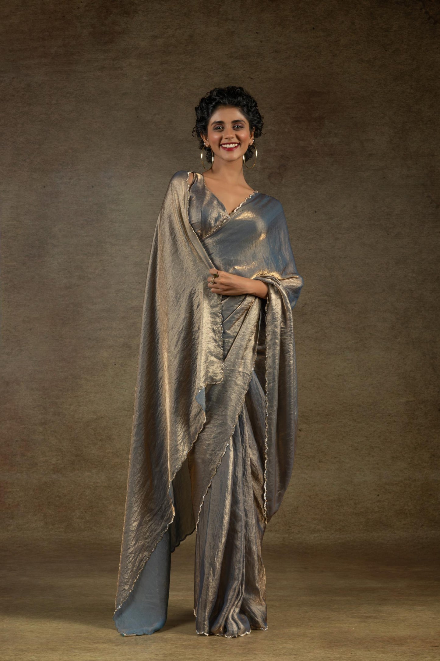 Elegant Embroidered Saree Set for Festive and Wedding Look