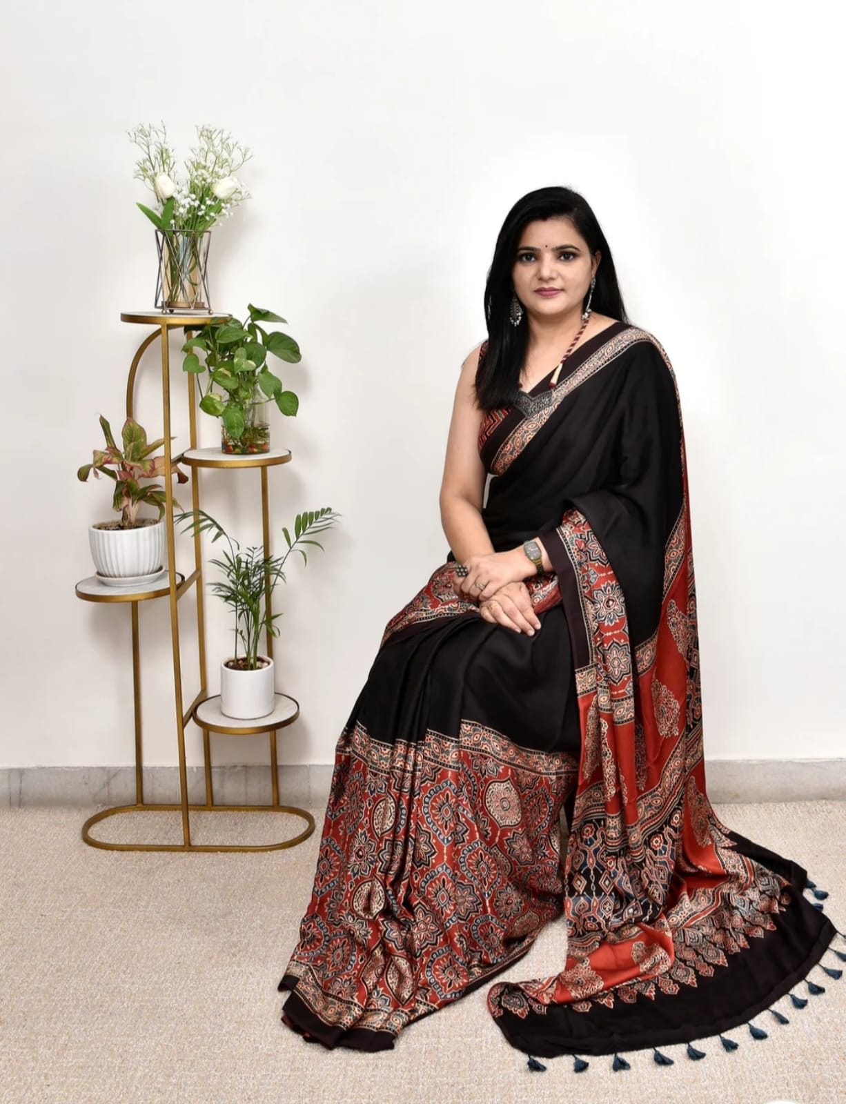 Elegant Printed Saree with Tassel Detailing for Parties