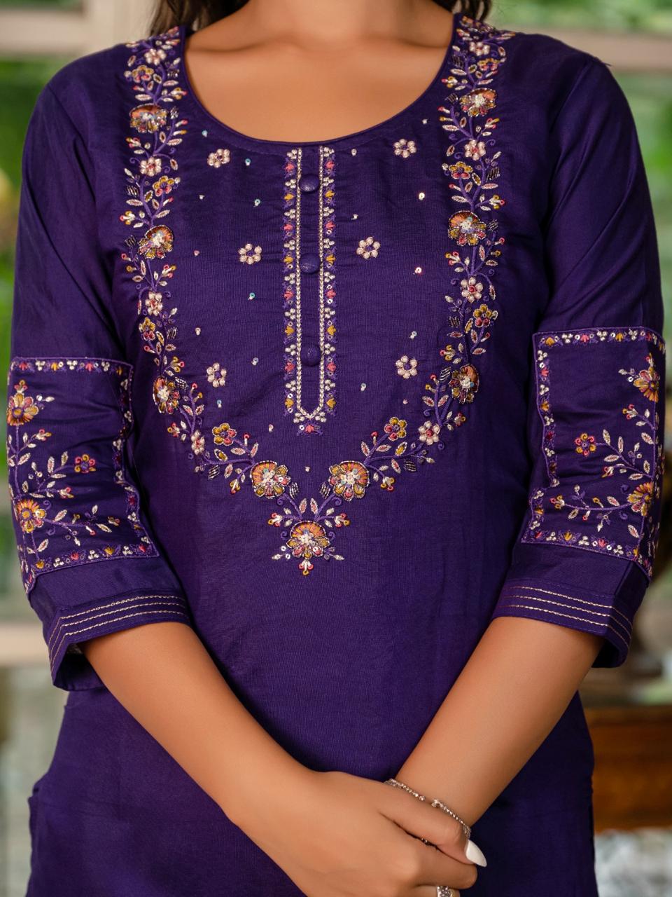 Elegant Embroidered Kurti Pant with Dupatta Set