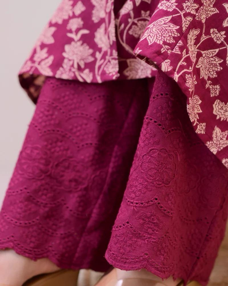 Printed Sleeveless Kurti with Embroidery for All Occasions