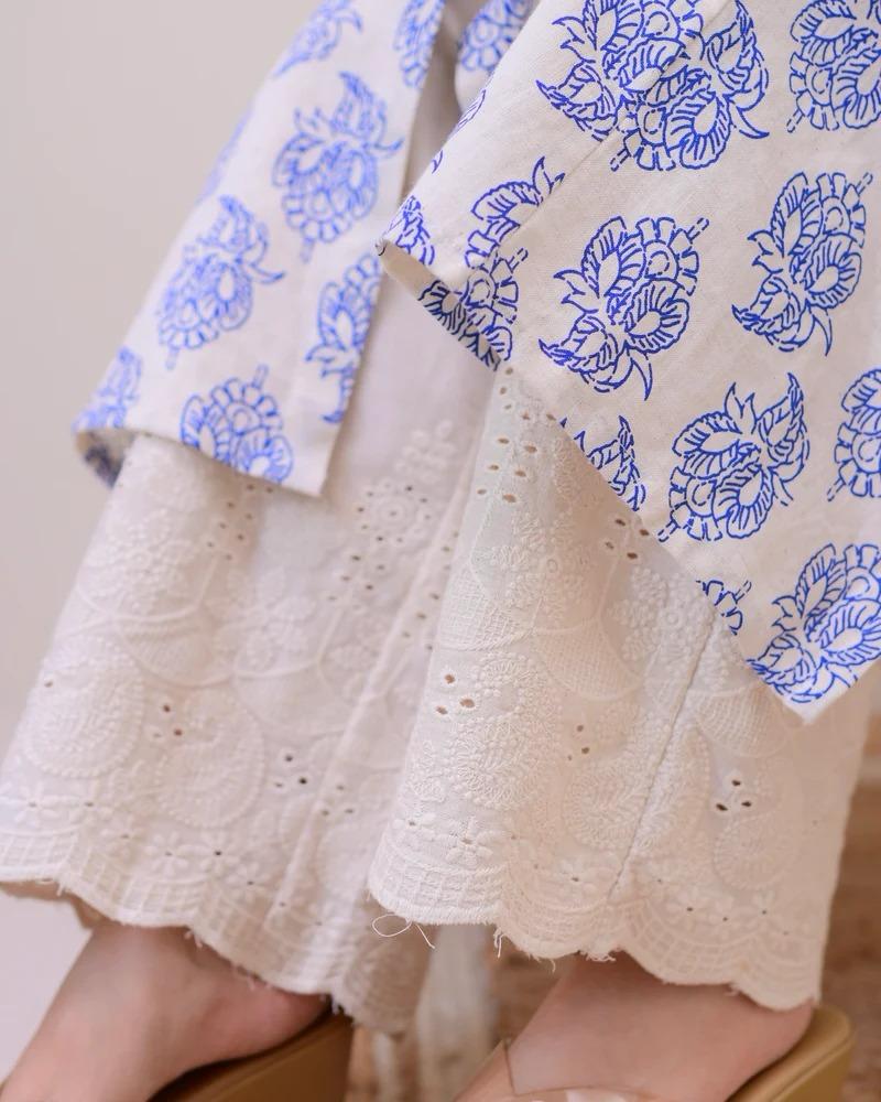 Printed Sleeveless Kurti with Embroidery for All Occasions