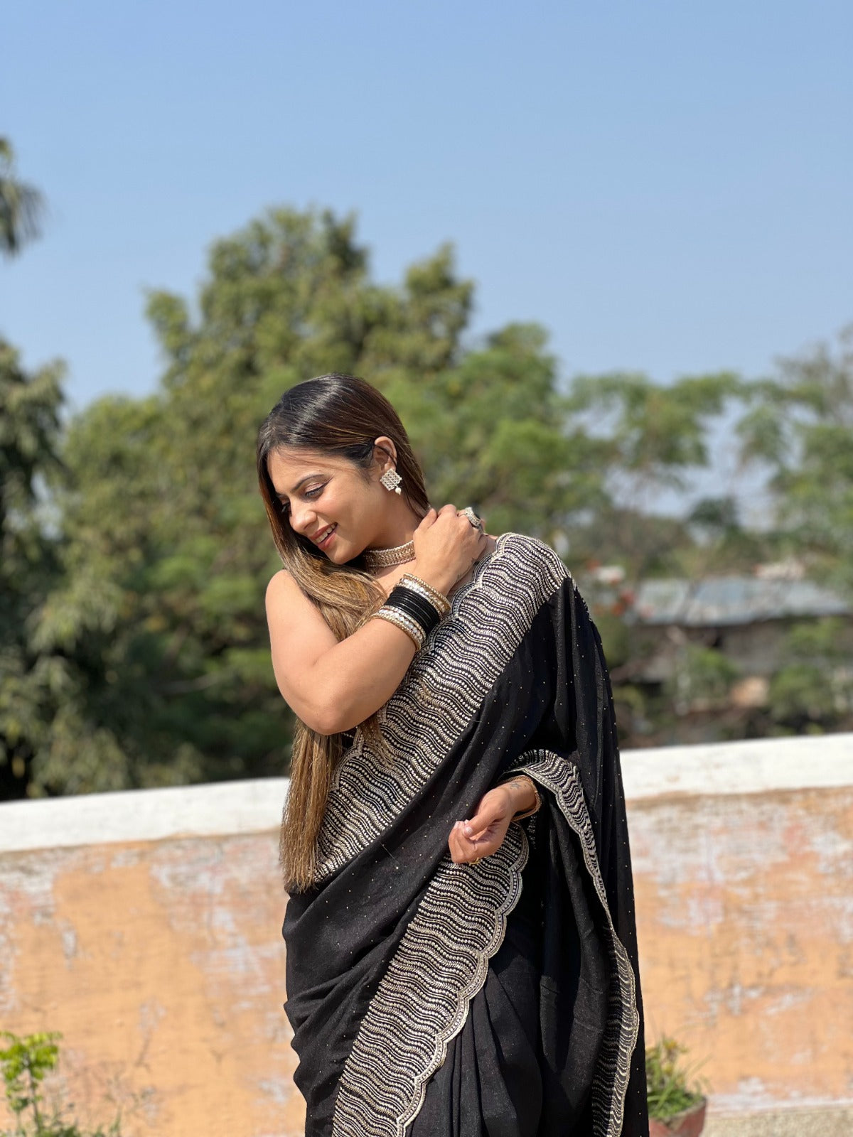 Vichitra Silk Saree with Zari and Stone Work Detailing