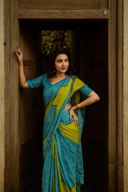 Bandhani Print Saree for Women & Girls