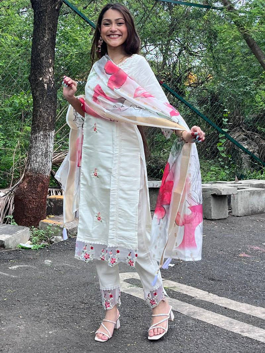 Chanderi Silk Kurti Set with Embroidery for Occasions
