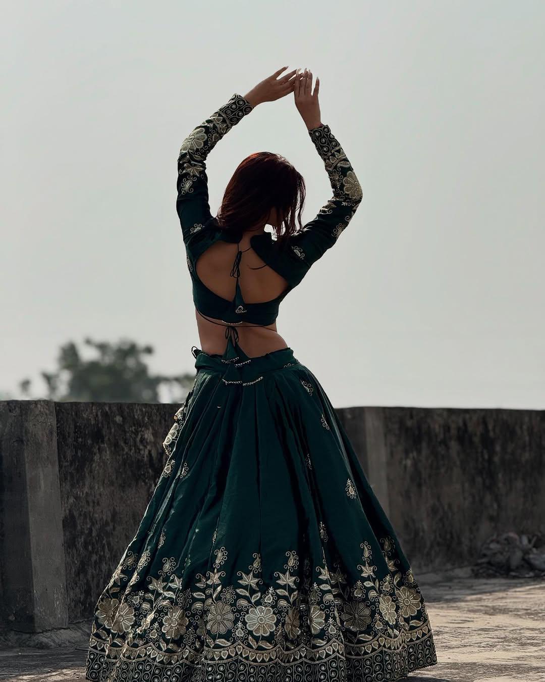 Chinon Silk Embroidered Lehenga Choli for All Occasions
