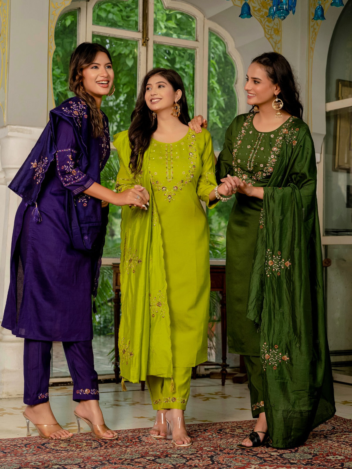 Elegant Embroidered Kurti Pant Set with Dupatta