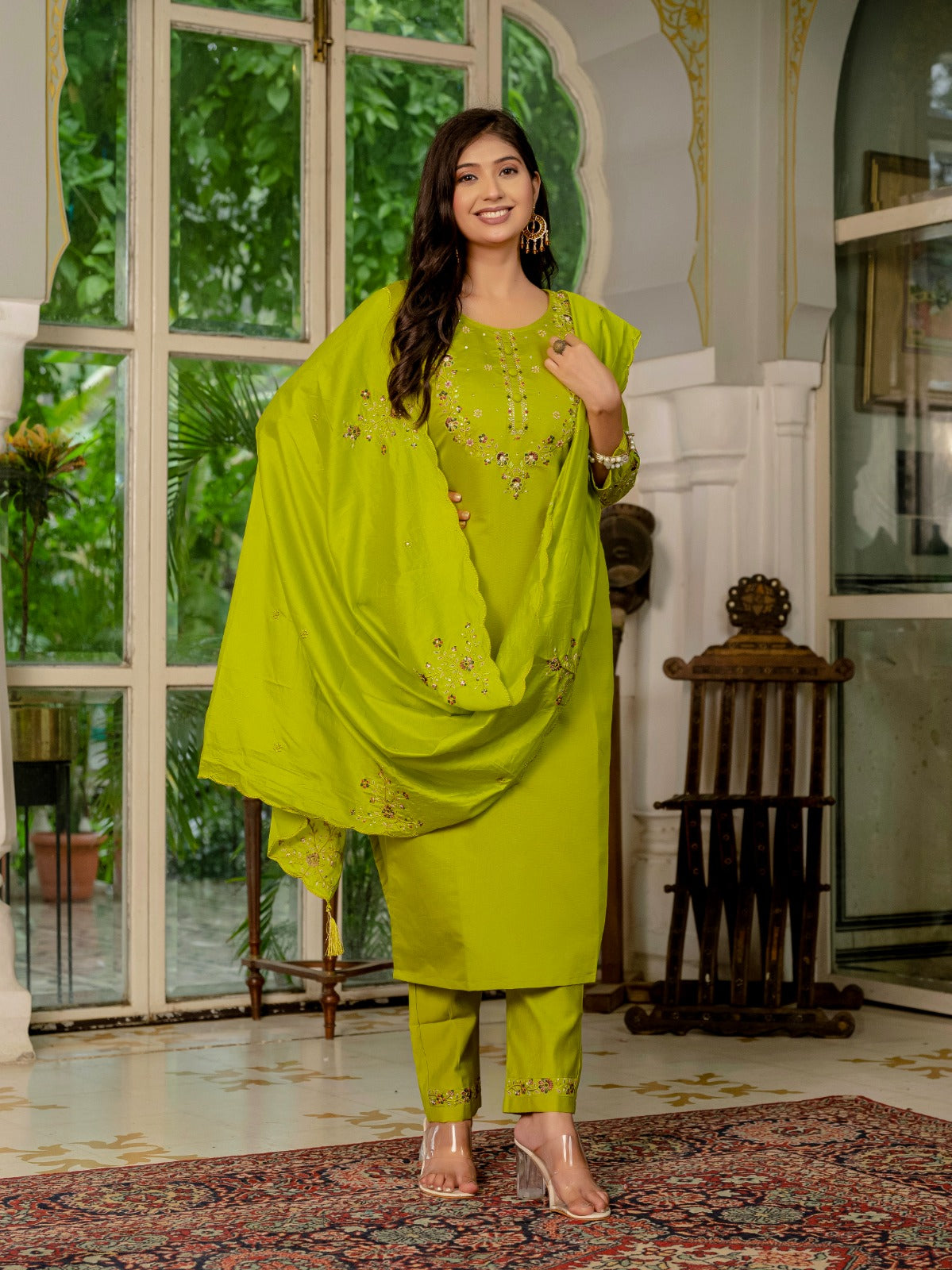 Elegant Embroidered Kurti Pant Set with Dupatta