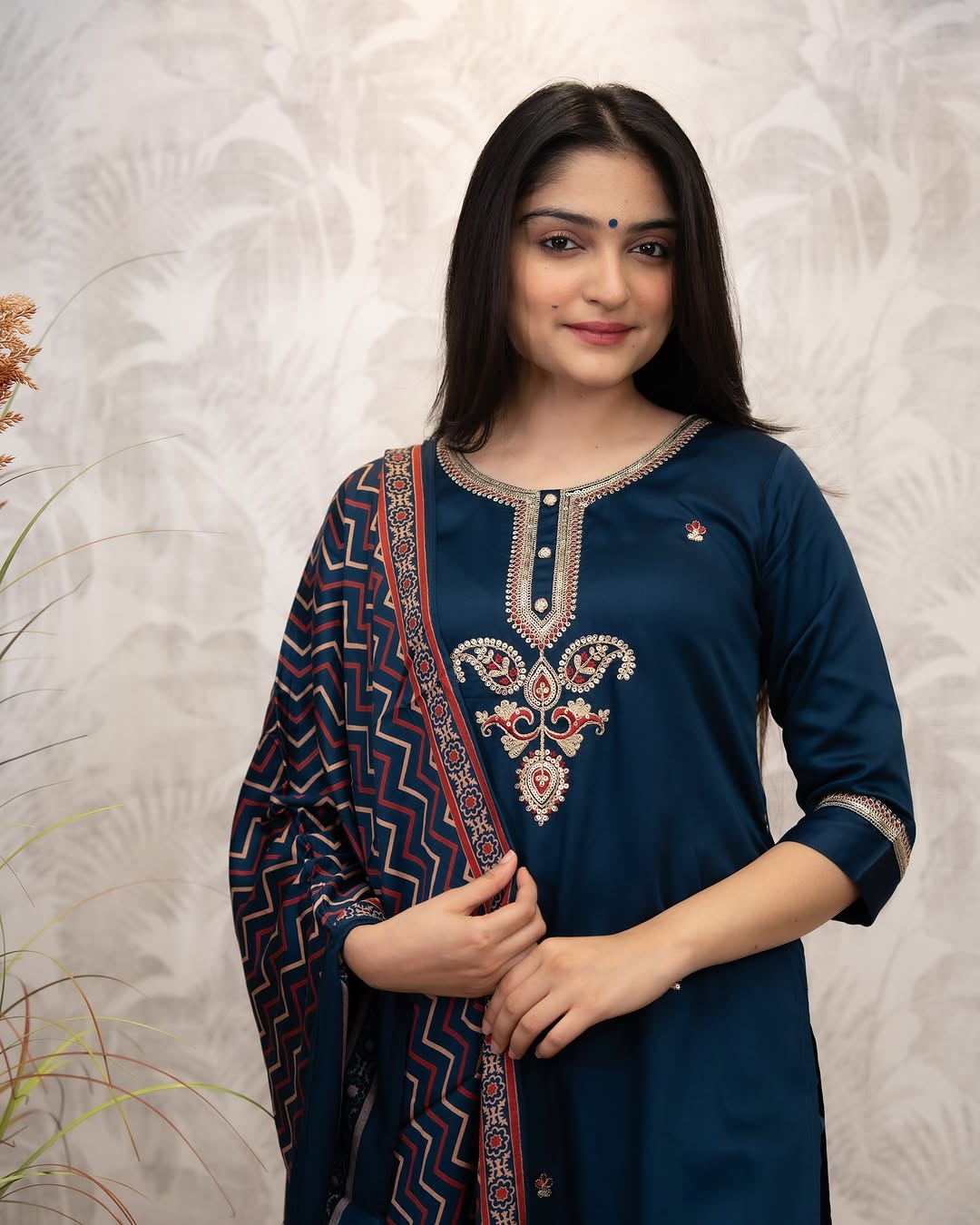 Elegant Navy Blue Embroidered Kurta Set for Women