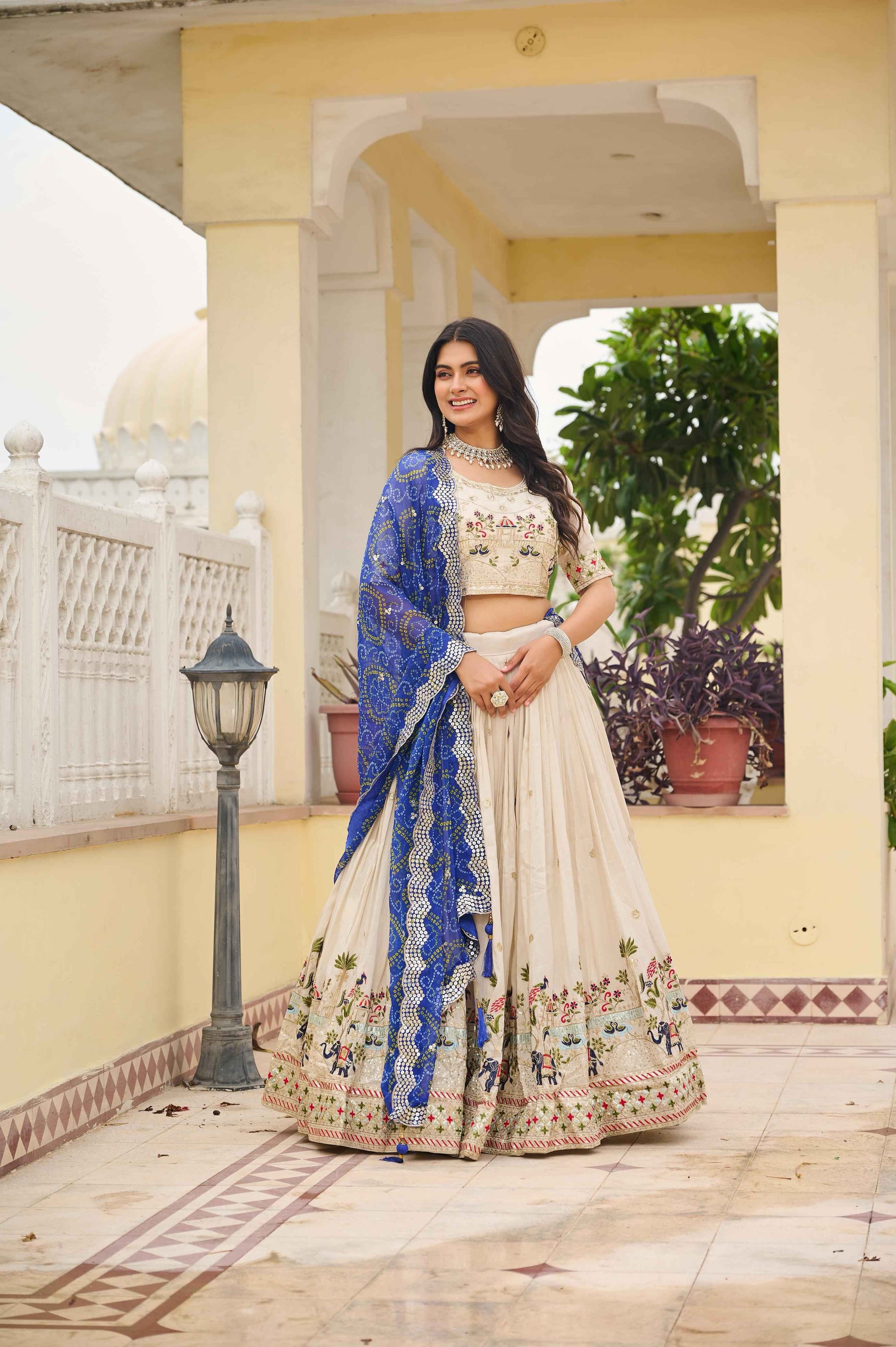 Elegant White Lehenga Choli Dupatta Set for Women