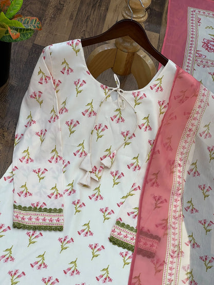 Everyday Floral Ethnic Set