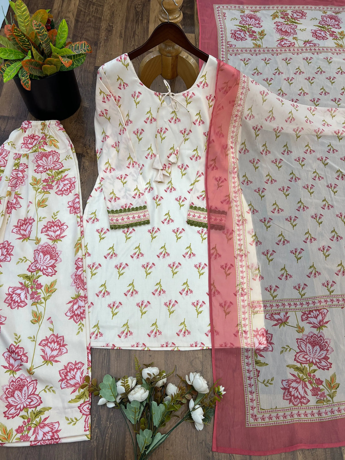 Everyday Floral Ethnic Set