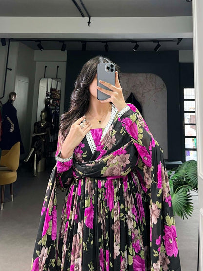 Floral printed with Peper Mirror Lace Touch Up Gown