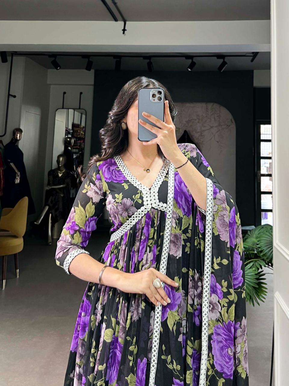 Floral printed with Peper Mirror Lace Touch Up Gown