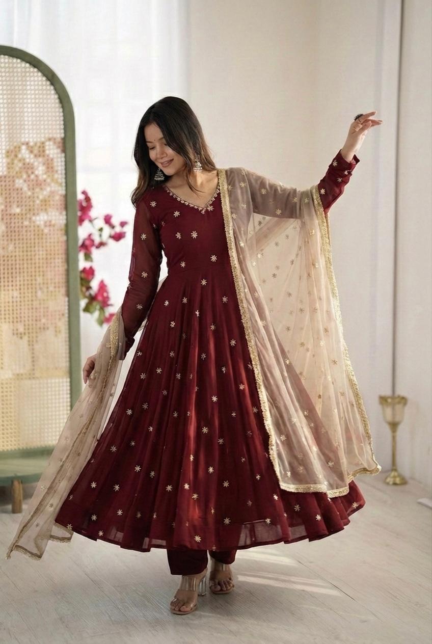 Full Sleeve Gown Set