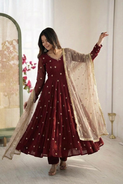 Full Sleeve Gown Set