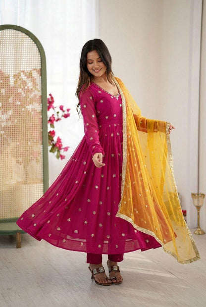 Full Sleeve Gown Set