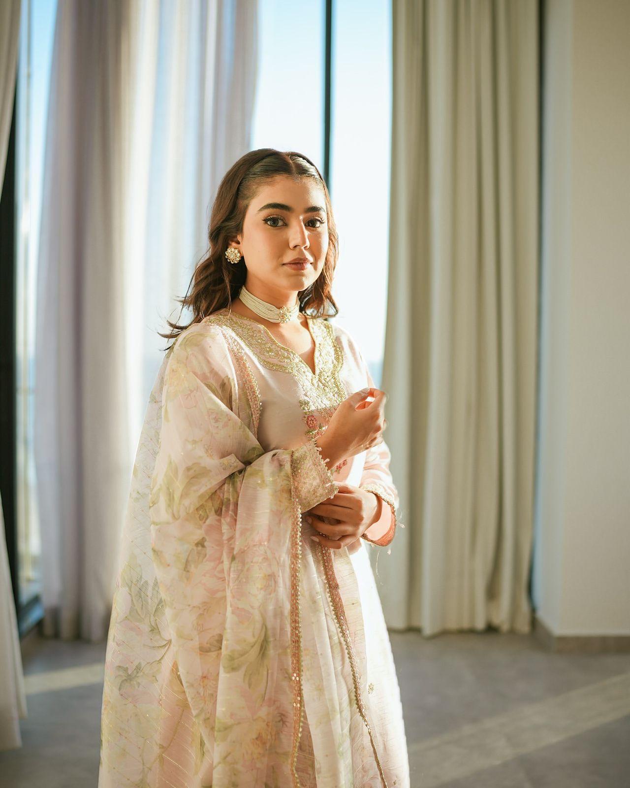 Natural Crepe Top & Palazzo With Dupatta set