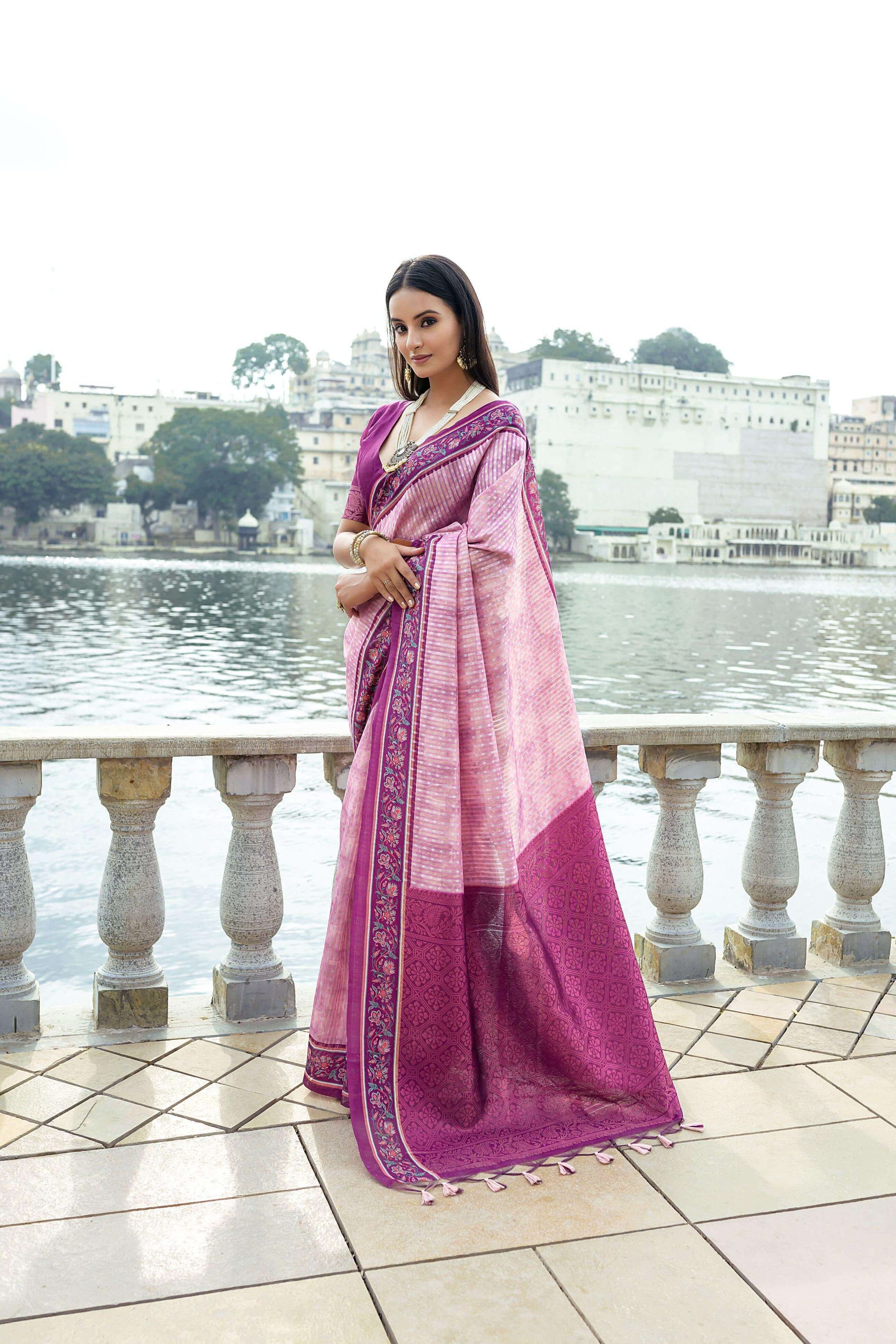 Soft Silk Saree with Zari Weaving Pattern for Women