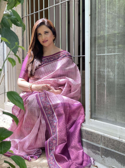 Soft Silk Saree with Zari Weaving Pattern for Women